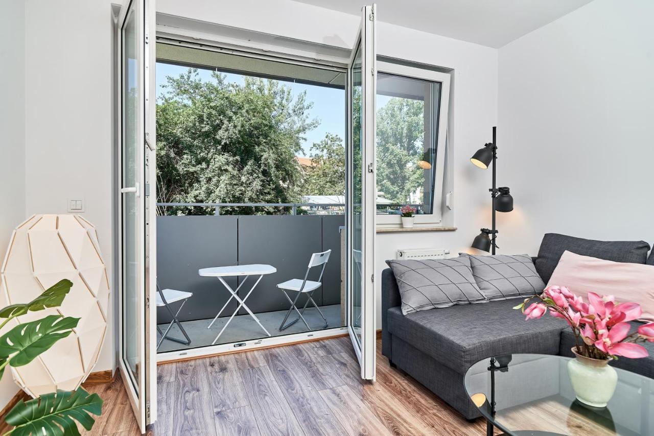 Modern Apartments Wroclaw By Renters ภายนอก รูปภาพ